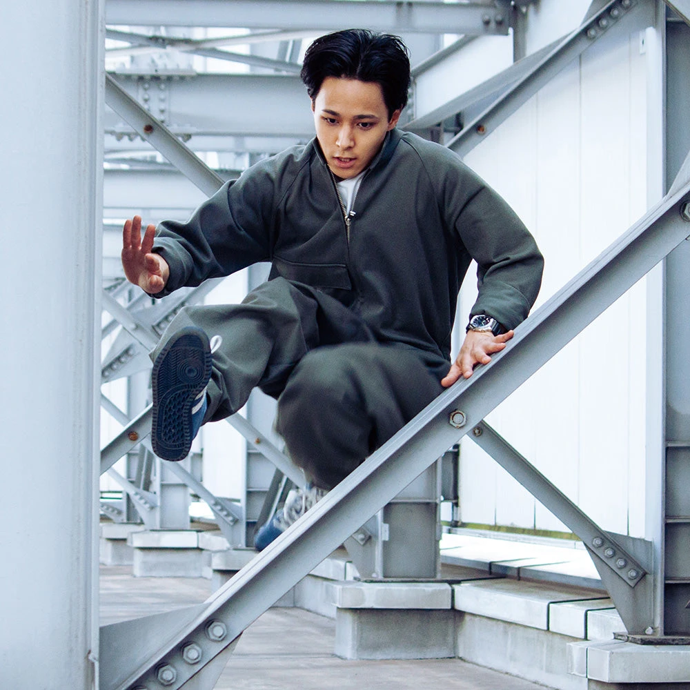 G-Shock GM2100RW-1A Rainbow Brick Wall 3 G-Shock GM2100RW-1A Rainbow Brick Wall - Image 3